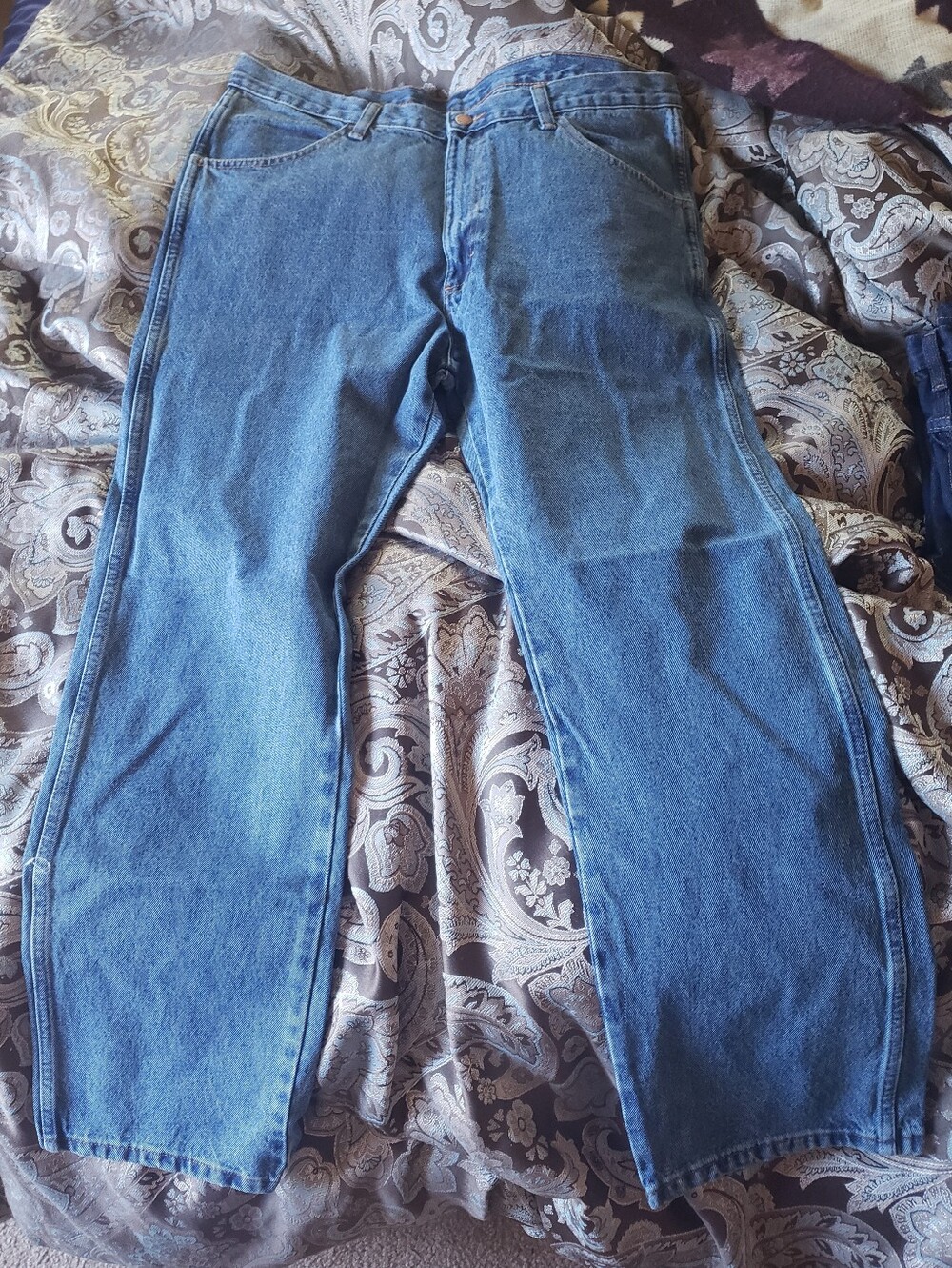 Men's Wrangler Rustler Jeans Reg Fit Straight Leg Med Blue 36x30